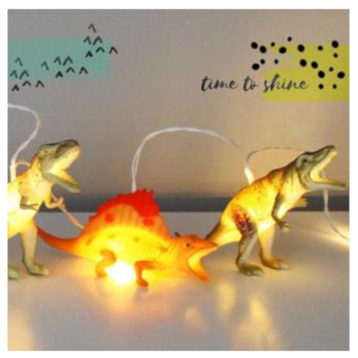 Lichterkette mit natürlichen Dinos