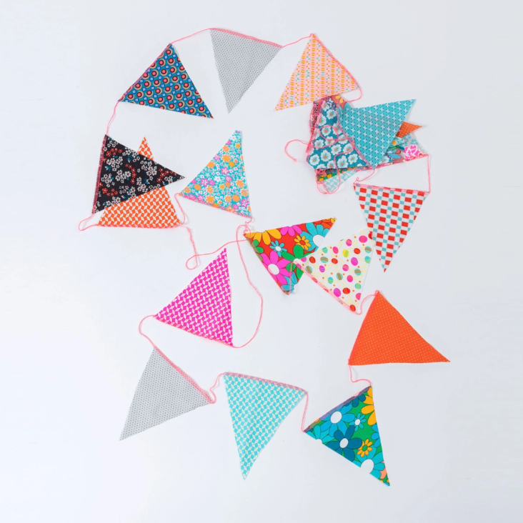 GUIRLANDE TRIANGLE GRAND MODÈLE